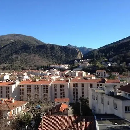 F2 Avec Terrasse, Parking Et Ascenseur - 2/4 Pers - Amelie-les-bains - Fr-1-703-47 Apartment *